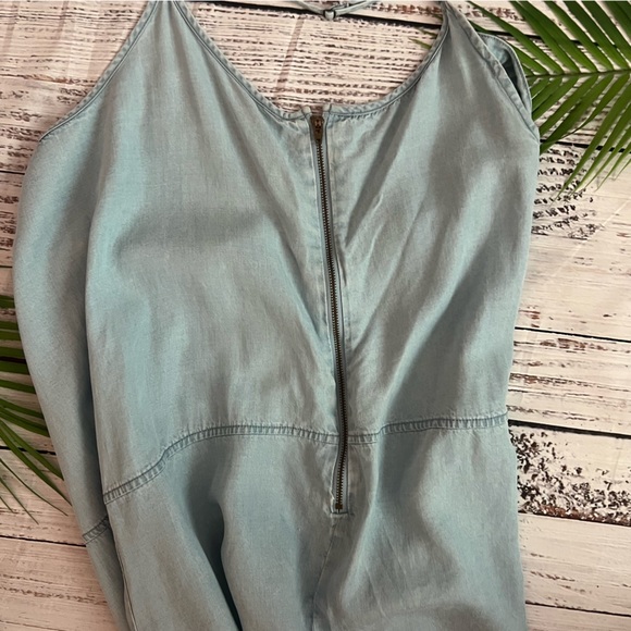 Express Denim Chambray Sleeveless Romper - Picture 6 of 7